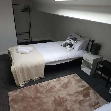 Holiday home 5br House -sleeps 10 - Close To Centre