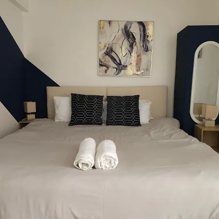 Holiday home 5br House -sleeps 10 - Close To Centre *